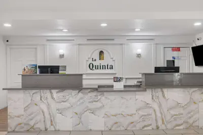 Photo 4 - La Quinta Inn by Wyndham Stockton