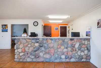Photo 3 - Motel 6 Safford, AZ