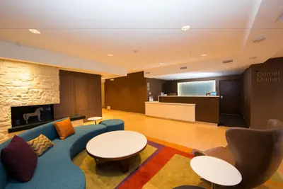 Photo 4 - Fairfield Inn & Suites by Marriott Burlington