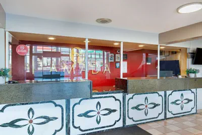Photo 3 - Ramada by Wyndham Bowling Green