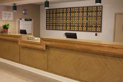 Photo 4 - La Quinta Inn & Suites by Wyndham Coral Springs Univ Dr