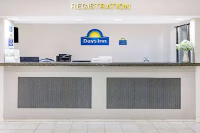 Photo 3 - Days Inn by Wyndham Spartanburg Waccamaw
