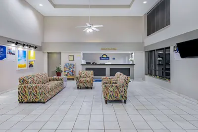 Photo 5 - Days Inn by Wyndham Spartanburg Waccamaw