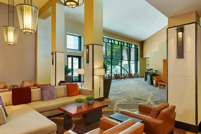 Photo 4 - DoubleTree by Hilton San Antonio Airport