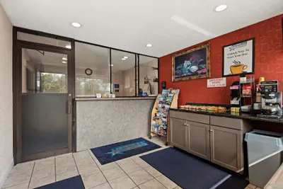 Photo 3 - Americas Best Value Inn Laurel