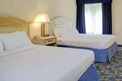 Photo 5 - Windsor Hotel