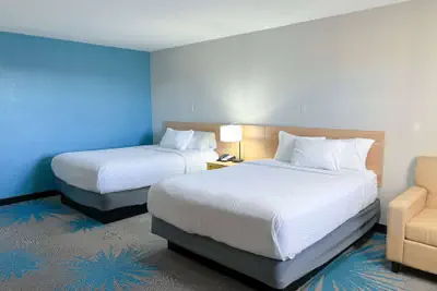 Photo 4 - Days Inn & Suites by Wyndham Santa Rosa