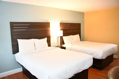 Photo 4 - Baymont by Wyndham Macon I-75