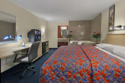 Photo 4 - Motel 6 Gatlinburg, TN - Smoky Mountains