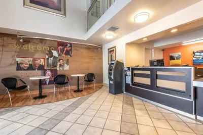 Photo 2 - Motel 6 Gatlinburg, TN - Smoky Mountains