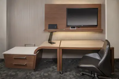 Photo 5 - Courtyard by Marriott Lansing