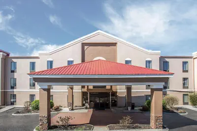 Photo 2 - Quality Suites Morristown West