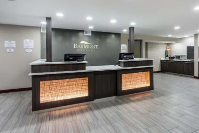 Photo 2 - Baymont by Wyndham Clarksville