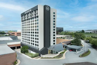 Photo 2 - Sheraton Westport Plaza Hotel St. Louis