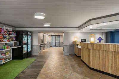 Photo 4 - Spark by Hilton Sarasota Siesta Key Gateway