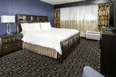 Photo 5 - Holiday Inn Louisville East - Hurstbourne by IHG