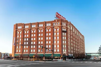 Photo 2 - Drury Plaza Hotel Broadview - Wichita