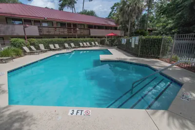 Photo 2 - Red Roof Inn Hilton Head Island