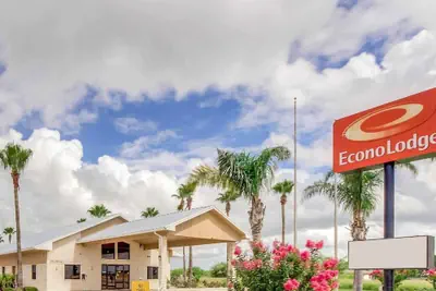Photo 2 - Econo Lodge Falfurrias Hwy 281