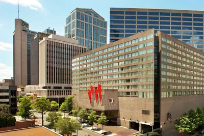 Photo 2 - DoubleTree by Hilton Hotel Nashville Downtown