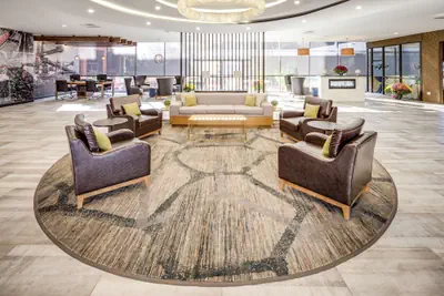 Photo 4 - DoubleTree by Hilton Huntington