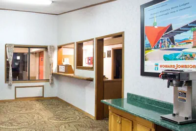 Photo 4 - Howard Johnson by Wyndham Wilmington
