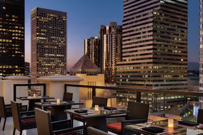 Photo 2 - Hilton Checkers Los Angeles