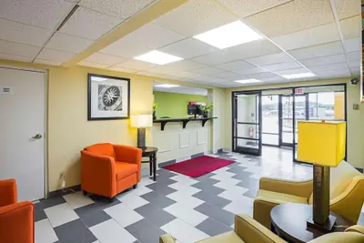 Photo 5 - Motel 6 Knoxville, TN - East