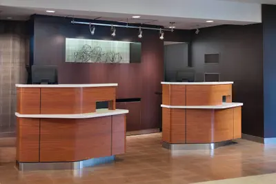 Photo 4 - Courtyard by Marriott Raleigh Midtown