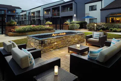 Photo 2 - Courtyard by Marriott Raleigh Midtown