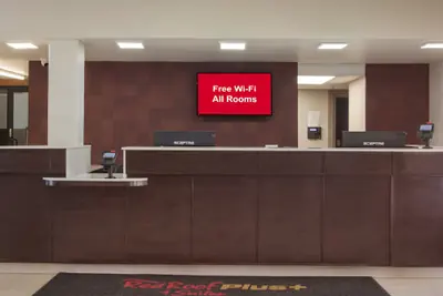 Photo 5 - Red Roof Inn PLUS+ & Suites Erie