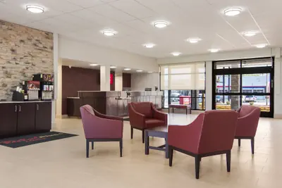 Photo 3 - Red Roof Inn PLUS+ & Suites Erie