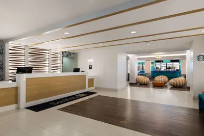 Photo 3 - Sonesta ES Suites Orlando - International Drive