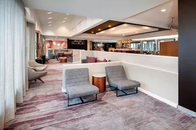 Photo 4 - Courtyard by Marriott Savannah Midtown