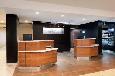 Photo 3 - Courtyard by Marriott Savannah Midtown