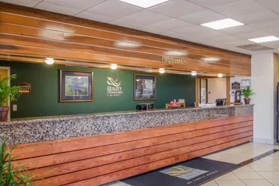 Photo 3 - Quality Inn & Suites Pensacola Bayview