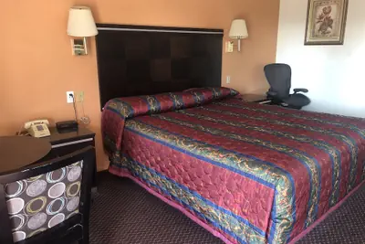 Photo 5 - Economy Inn - Ontario Airport/Chino