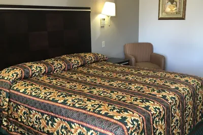 Photo 2 - Economy Inn - Ontario Airport/Chino
