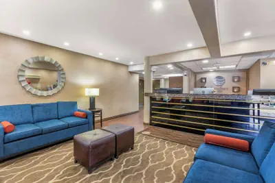 Photo 3 - Comfort Inn Escondido San Diego North County