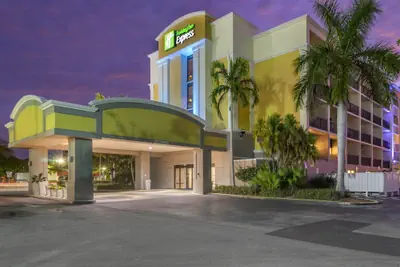 Photo 2 - Holiday Inn Express Cape Coral-Fort Myers Area by IHG