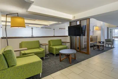 Photo 4 - Holiday Inn Express Cape Coral-Fort Myers Area by IHG