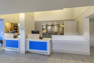 Photo 3 - Holiday Inn Express Cape Coral-Fort Myers Area by IHG