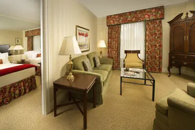 Photo 4 - Mayflower Park Hotel