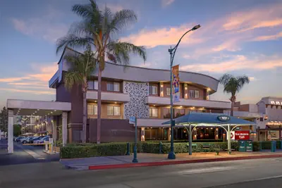 Photo 2 - Best Western Plus Park Place Inn - Mini Suites