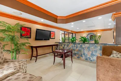 Photo 4 - Quality Inn Lumberton North