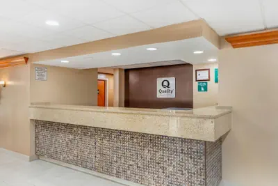 Photo 3 - Quality Inn Lumberton North