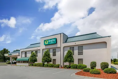 Photo 2 - Quality Inn Lumberton North