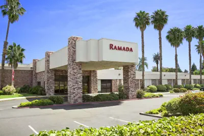 Photo 2 - Ramada by Wyndham Sunnyvale/Silicon Valley