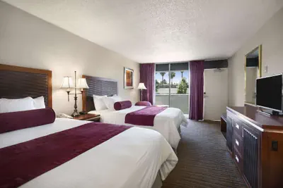 Photo 5 - Ramada by Wyndham Sunnyvale/Silicon Valley