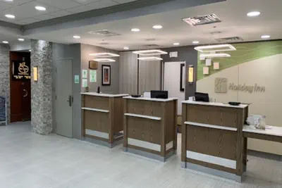 Photo 3 - Holiday Inn & Suites Chicago North Shore (Skokie) by IHG